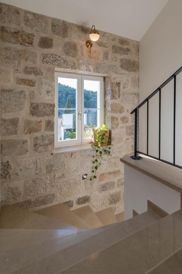 New Villa Ani! Traditional And Luxurious 4-Bedroom Villa With Heated Pool And Sea Views Postira Zewnętrze zdjęcie